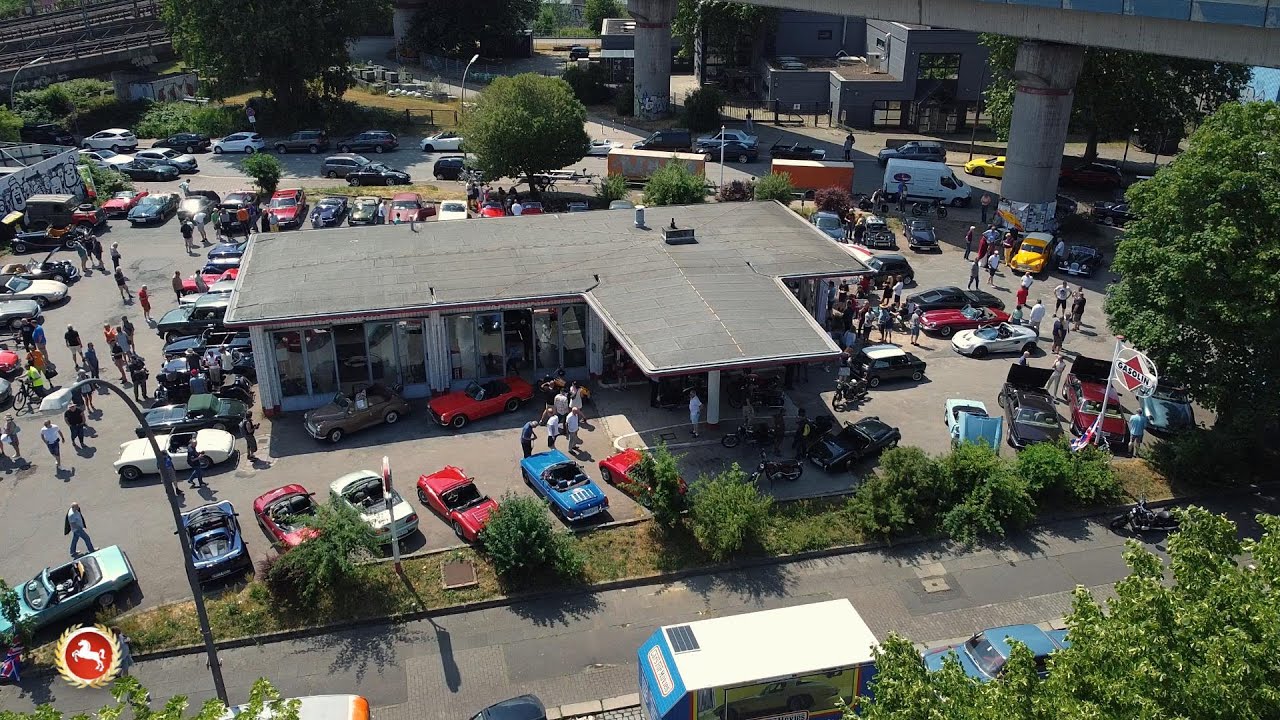 Oldtimertreffen bei der Tankstelle Brandshof in Hamburg